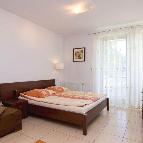 Apartament 4-osobowy na piętrze z balkonem z 1 pomieszczeniem sypialnianym