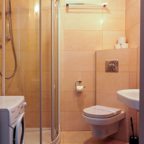 Apartament 4-osobowy na piętrze z balkonem z 2 pomieszczeniami sypialnianymi