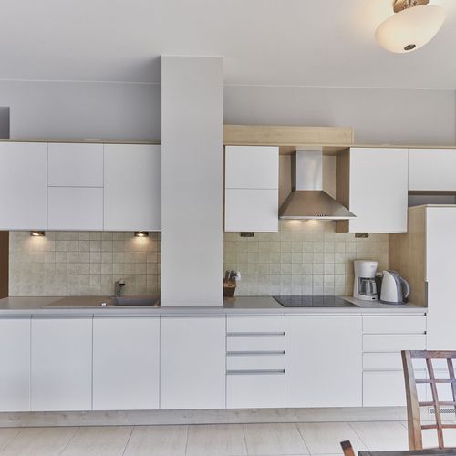 Apartament 4-osobowy na piętrze z balkonem z 2 pomieszczeniami sypialnianymi