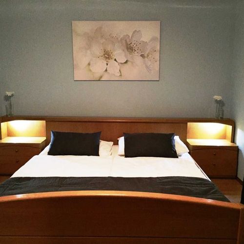 Apartman se sprchou s privátní koupelnou mimo apartmán pro 4 os. (s možností přistýlky)