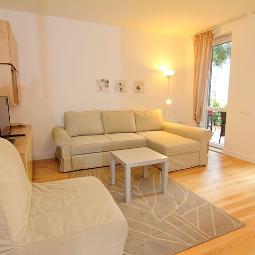 Apartament 3-osobowy na parterze z tarasem z 1 pomieszczeniem sypialnianym