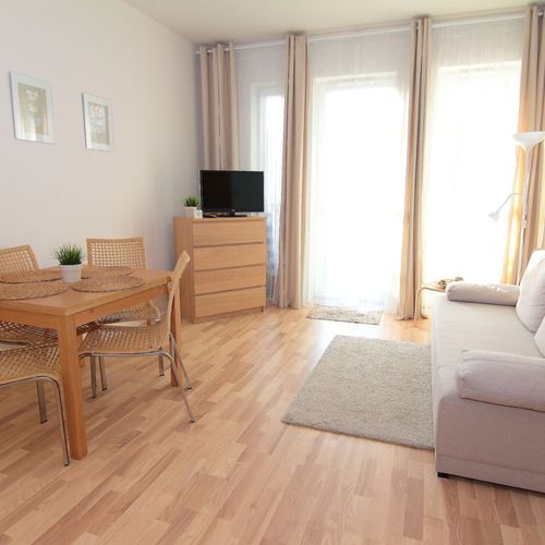 Apartament 4-osobowy na piętrze z balkonem z 2 pomieszczeniami sypialnianymi