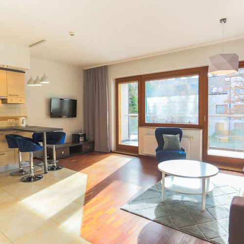 Apartament la etaj cu balcon cu 2 camere pentru 4 pers.