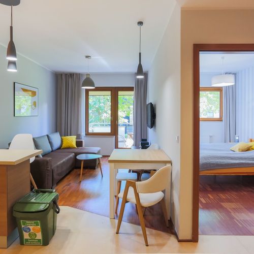 Apartament la etaj cu balcon cu 2 camere pentru 4 pers.