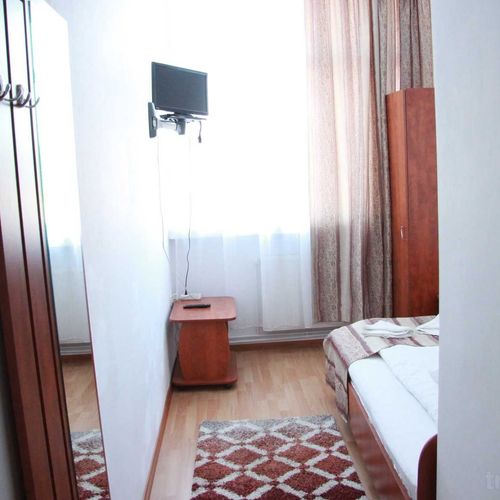 Camera single la etaj cu baie