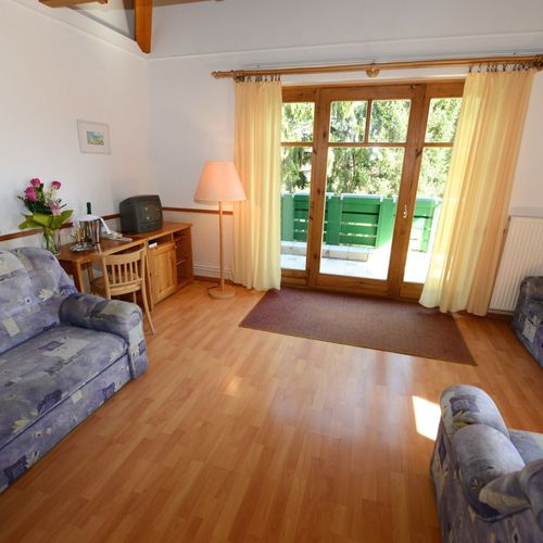 Apartament la mansardă cu panoramă cu 1 camera pentru 2 pers. (se poate solicita pat suplimentar)