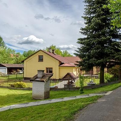 Apartament cu duș cu bucătărie proprie cu 3 camere pentru 10 pers.