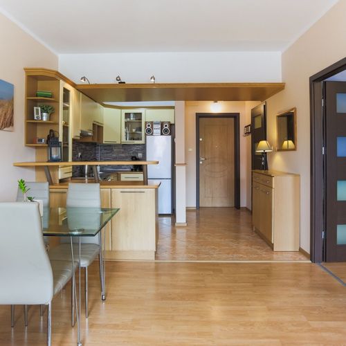 Apartament 4-osobowy na piętrze z aneksem kuchennym z 2 pomieszczeniami sypialnianymi