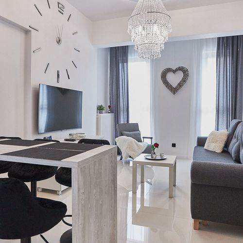 Apartament 4-osobowy na piętrze z balkonem z 2 pomieszczeniami sypialnianymi
