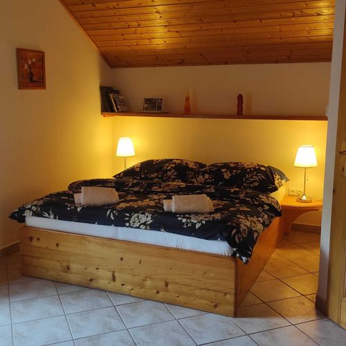 Apartament 2-osobowy z prysznicem z aneksem kuchennym (możliwa dostawka)