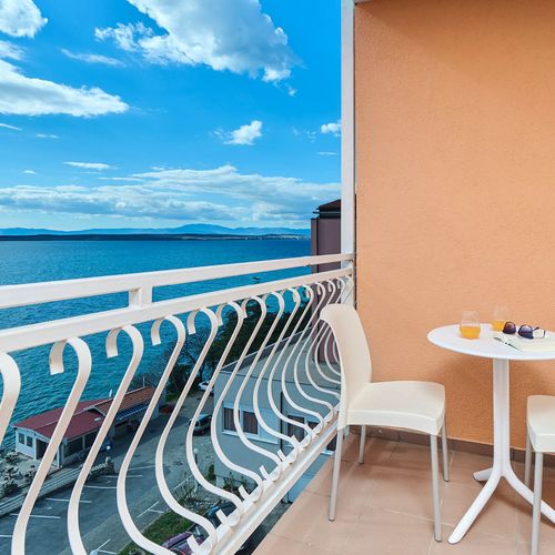 Camera dubla standard cu vedere spre mare
