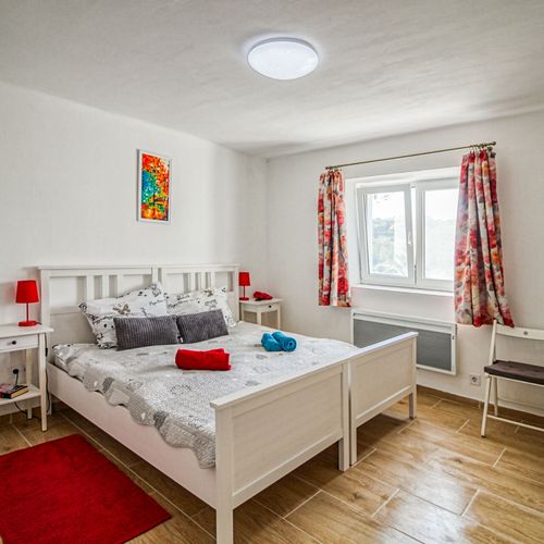 Casă de vară premium cu vedere spre munte pentru 2 pers. (se inchirieaza doar integral) (se poate solicita pat suplimentar)