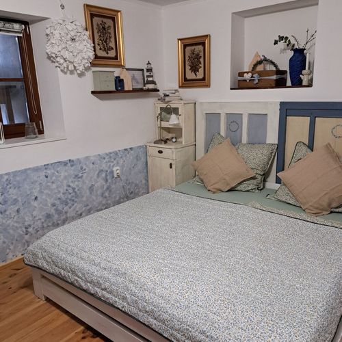 Apartman se sprchou s manželskou postelí s 1 ložnicí na přízemí (s možností přistýlky)