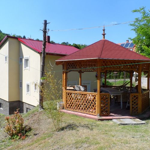 Camera twin la etaj cu aer condiționat
