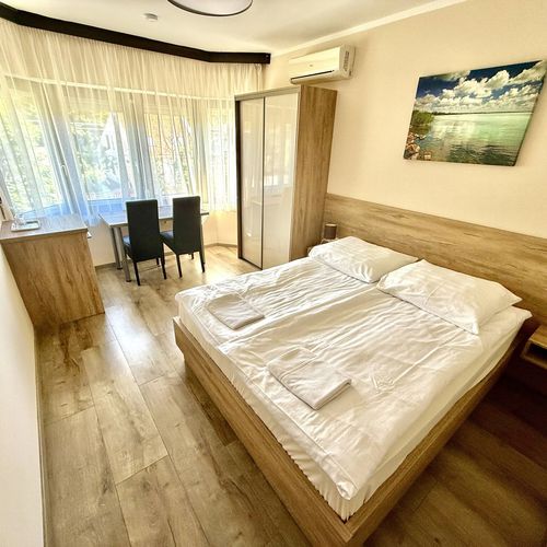 Apartament confort la etaj cu 1 camera pentru 2 pers.
