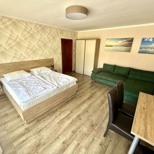 Apartament king cu balcon cu 1 camera pentru 2 pers.