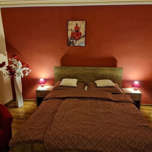 Apartament exclusive la parter cu 1 camera pentru 2 pers.