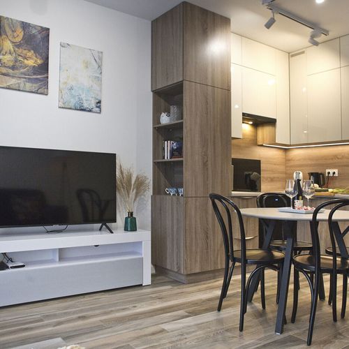 Apartament standard Plus la etaj cu 2 camere pentru 4 pers.