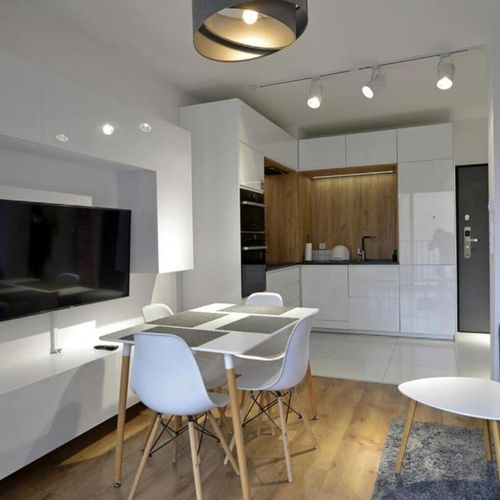 Apartament 4-osobowy z balkonem z klimatyzacją z 2 pomieszczeniami sypialnianymi