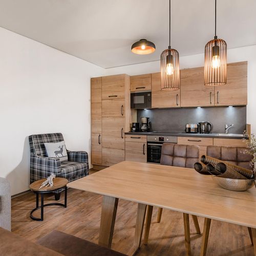 Apartament pentru 5 pers. (se inchirieaza doar integral)