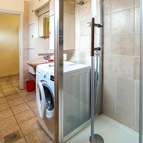 Apartament pentru 4 pers. (se inchirieaza doar integral)