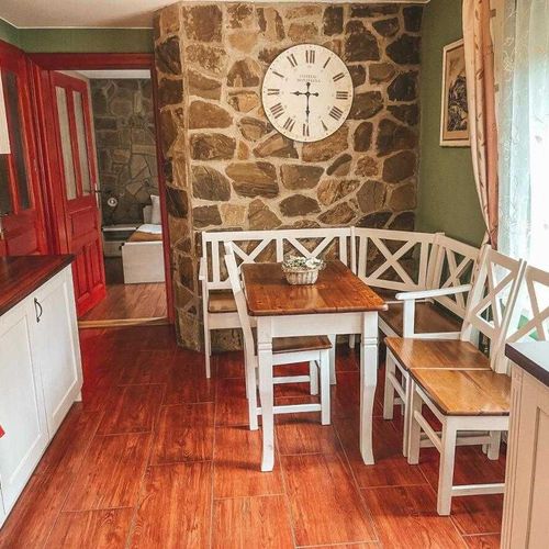 Apartament 4-osobowy z dostępem do ogrodu z własną kuchnią z 2 pomieszczeniami sypialnianymi (możliwa dostawka)