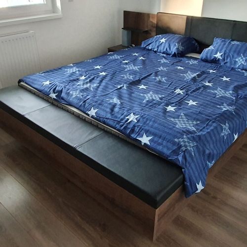 Apartament exclusive la etaj cu 3 camere pentru 8 pers.