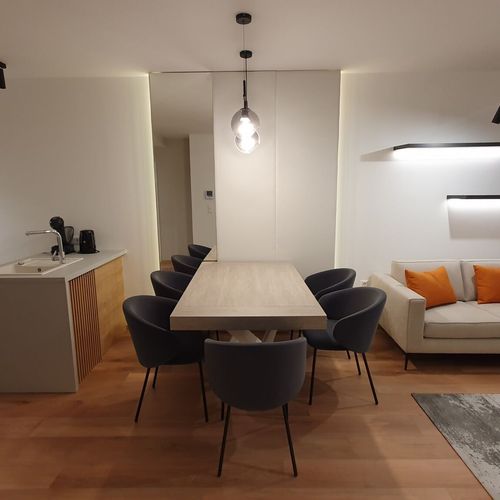 Apartament exclusive la etaj cu 2 camere pentru 3 pers.