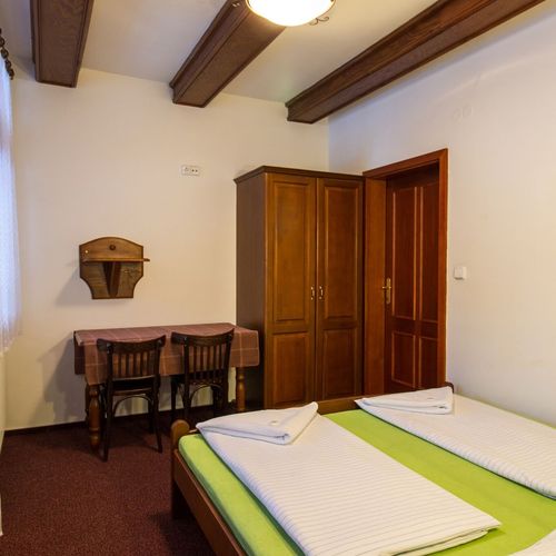 Camera single cu balcon cu duș