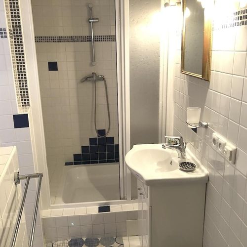 Apartman se sprchou s vlastní kuchyňkou s manželskou postelí s 1 ložnicí (s možností přistýlky)