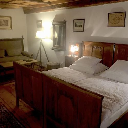 Apartman se sprchou s vlastní kuchyňkou s manželskou postelí s 1 ložnicí