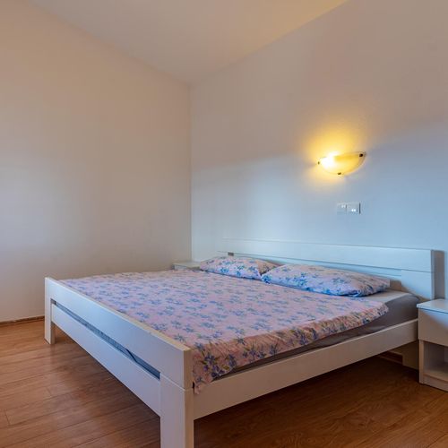 Apartament pentru 6 pers. (se inchirieaza doar integral)