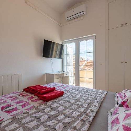 Apartament pentru 6 pers. (se inchirieaza doar integral)