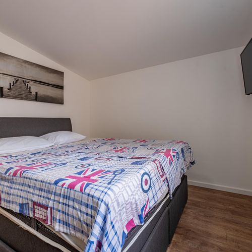 Apartament pentru 4 pers. (se inchirieaza doar integral)