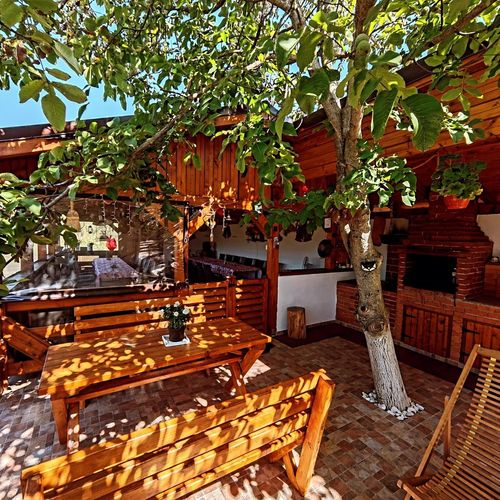 Casă de vacanță pentru 10 pers. (se inchirieaza doar integral)