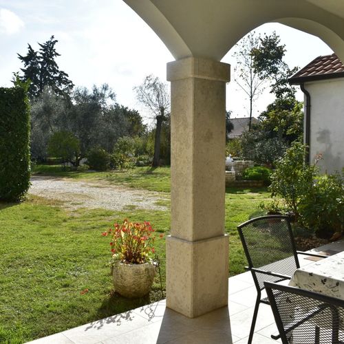 Apartman s terasou s manželskou postelí s 1 ložnicí přízemní