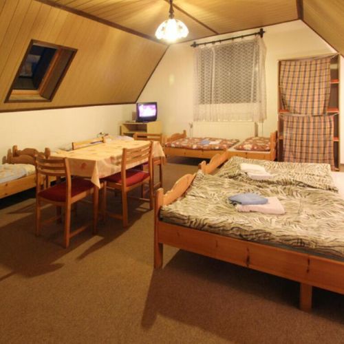 Apartament cu duș cu 1 camera pentru 5 pers.