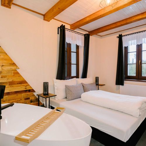 Apartman s vanou s vlastní kuchyňkou s manželskou postelí s 1 ložnicí (s možností přistýlky)