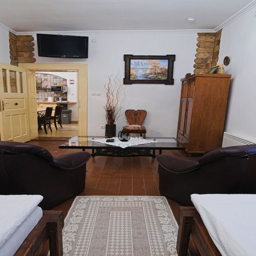 Apartament cu vedere spre curte cu vedere spre oraș cu 2 camere pentru 4 pers.