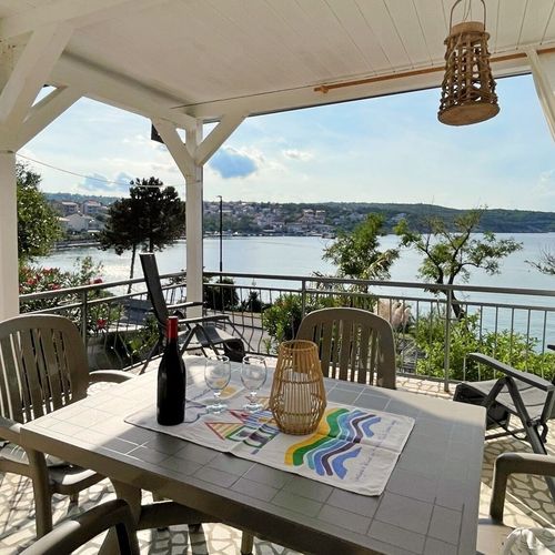 Apartament 4-osobowy z klimatyzacją z widokiem na morze z 1 pomieszczeniem sypialnianym A-18686-a