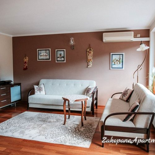 Apartament cu terasă cu vedere spre munte cu 2 camere pentru 6 pers.