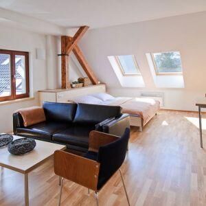 Apartman se sprchou s privátní koupelnou mimo apartmán pro 6 os.