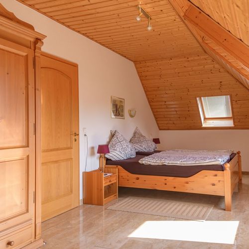 Apartament 3-osobowy na poddaszu z klimatyzacją z 1 pomieszczeniem sypialnianym