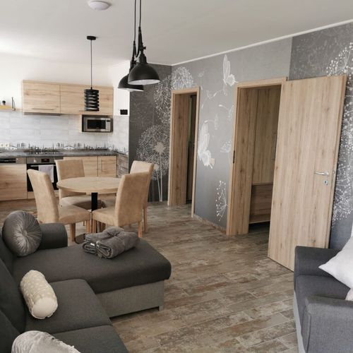 Apartament 6-osobowy na parterze z widokiem na park z 3 pomieszczeniami sypialnianymi