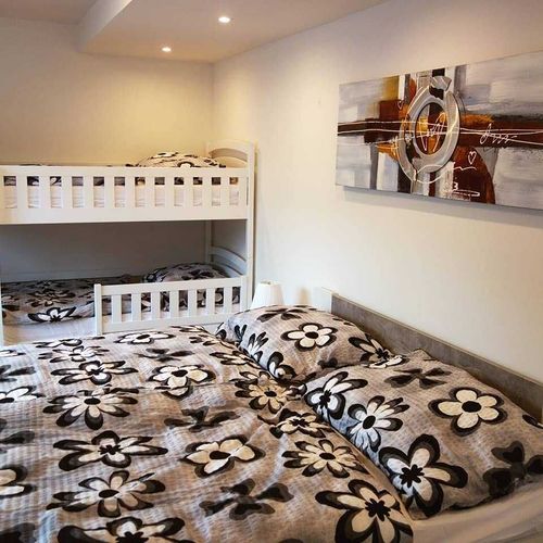 Apartament cu duș cu bucătărie proprie pentru 4 pers.