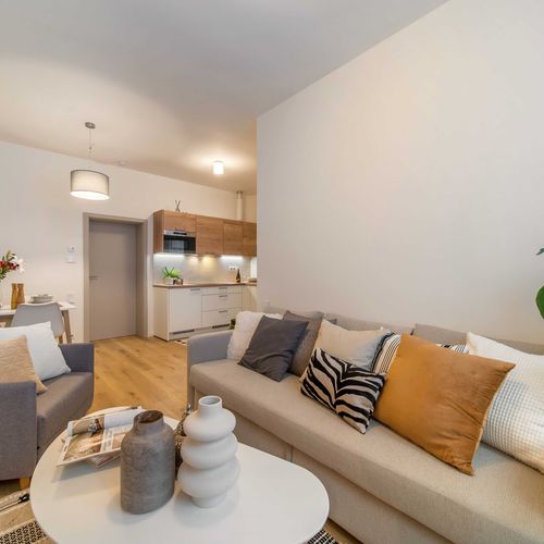 Apartman se sprchou s privátní koupelnou mimo apartmán pro 2 os. (s možností přistýlky)