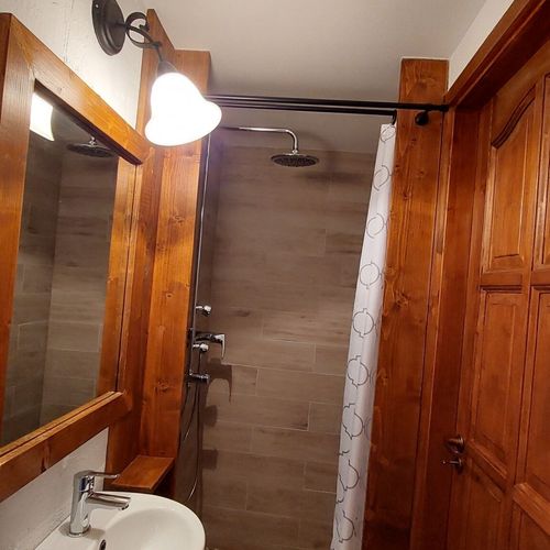 Apartament la parter cu 1 camera pentru 2 pers. (se poate solicita pat suplimentar)