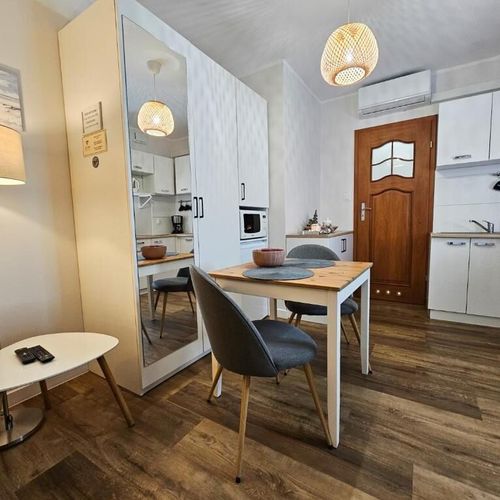 Apartman (jako celek) s klimatizací s vlastní kuchyňkou s manželskou postelí