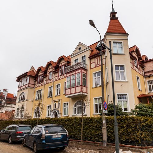 Apartament la etaj cu vedere spre curte cu 1 camera pentru 2 pers.