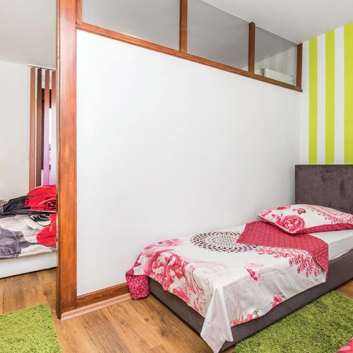 Apartament pentru 6 pers. (se inchirieaza doar integral)